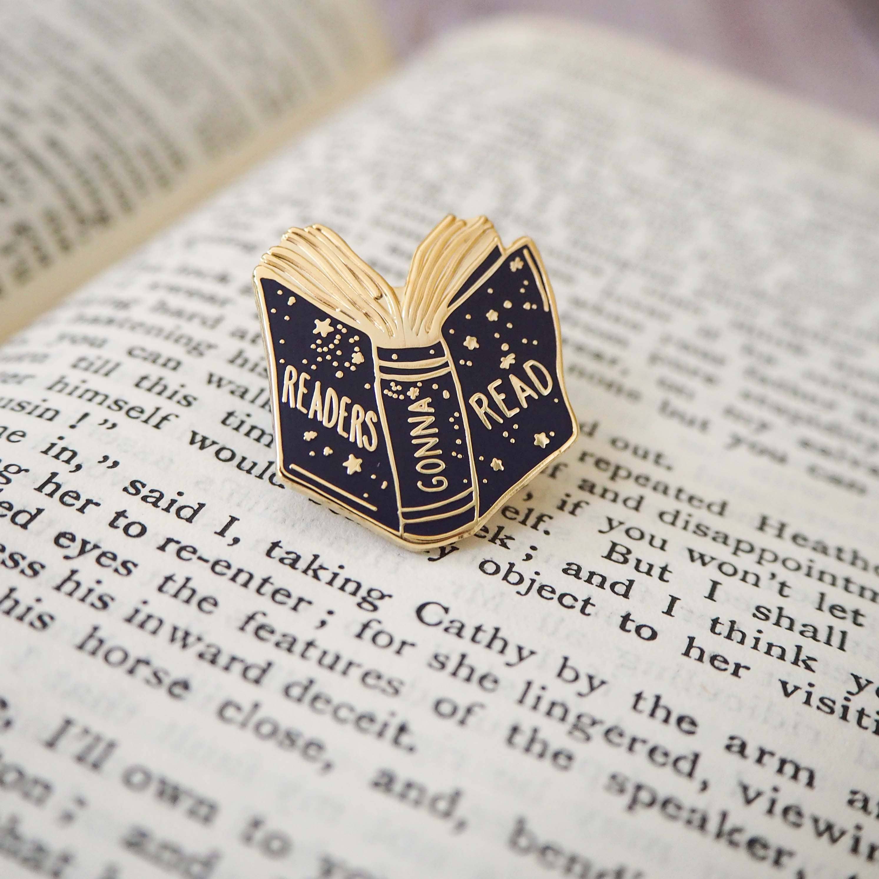 Readers Gonna Read - Enamel Pin