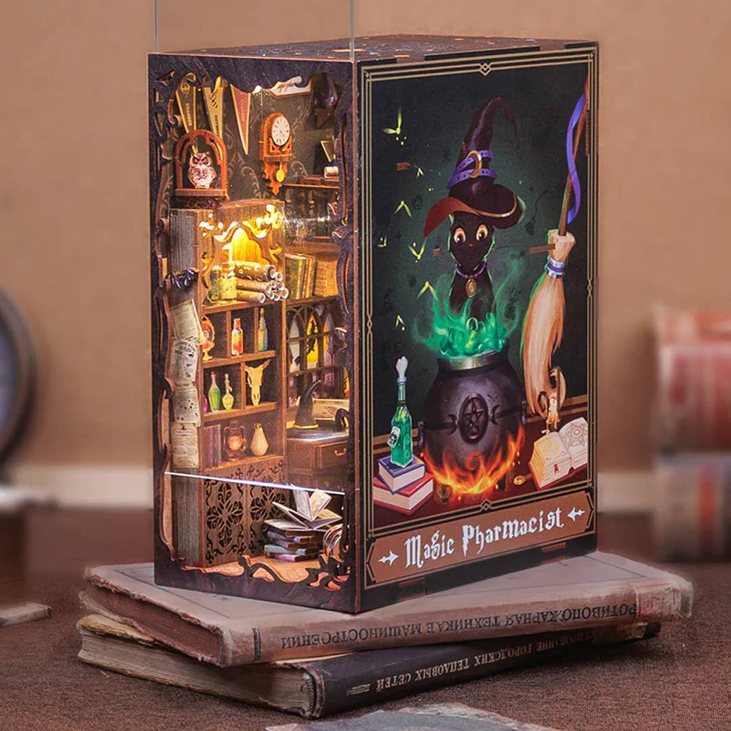 Magic Pharmacist Book Nook