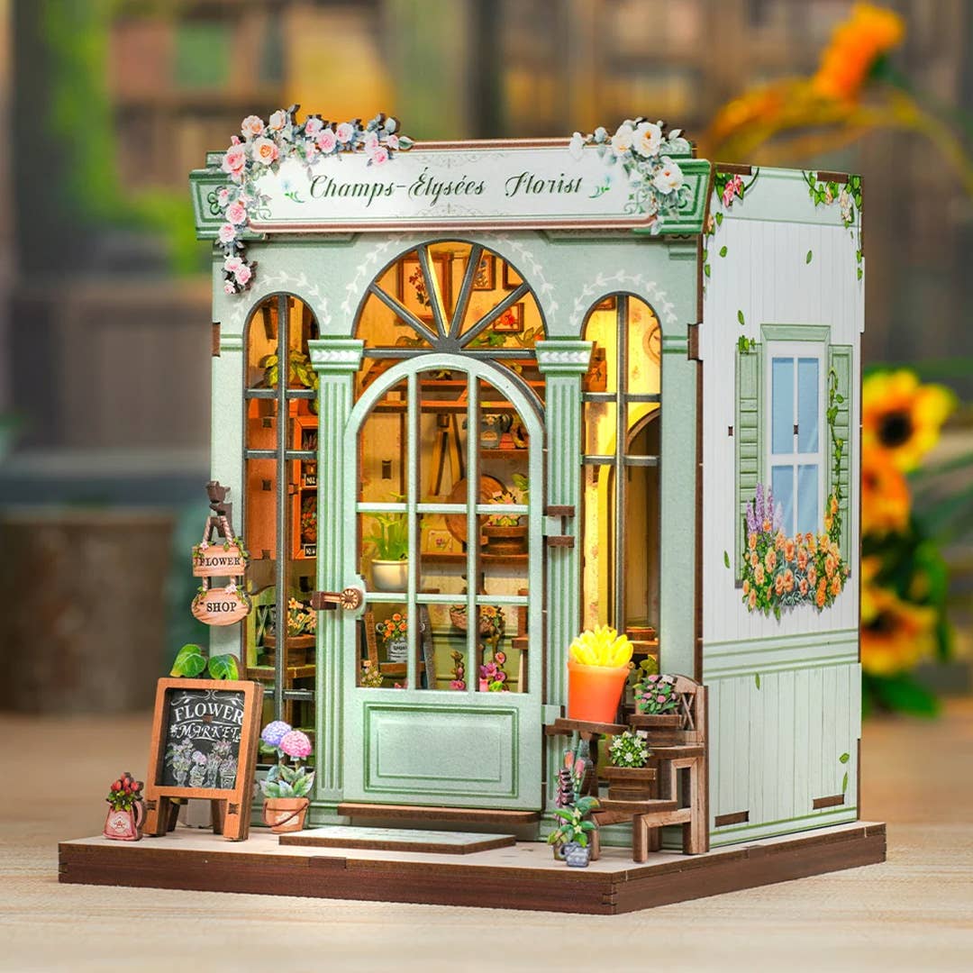 Champs-Élysées Florist Book Nook